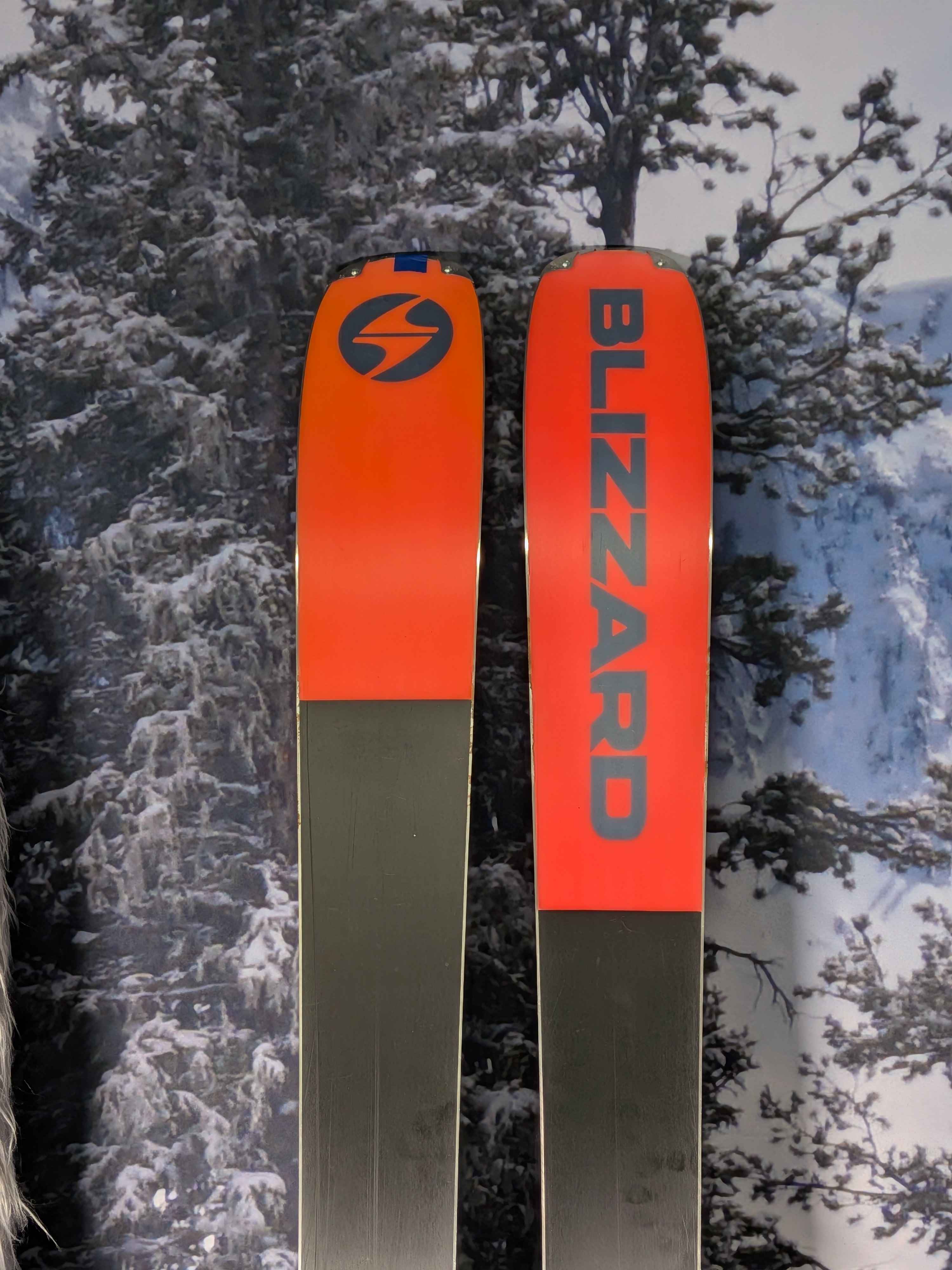 2026 Blizzard Rustler 9 Ski w/ Marker Tcx 11 Demo Bindings - 180CM Used