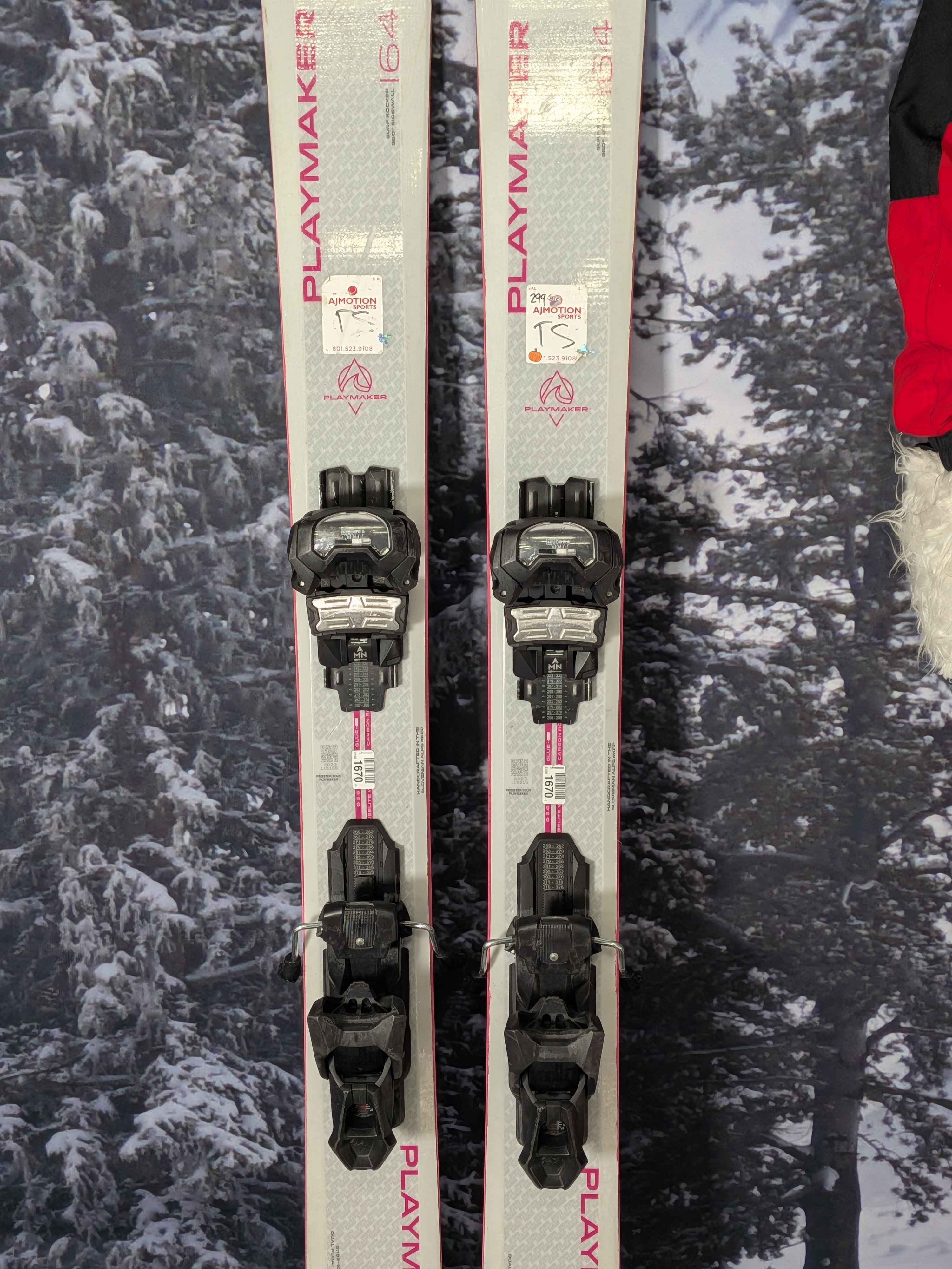 Used Elan Playmaker 101 -164 cm Skis w/ Tyrolla Attack 14 Demo Binding