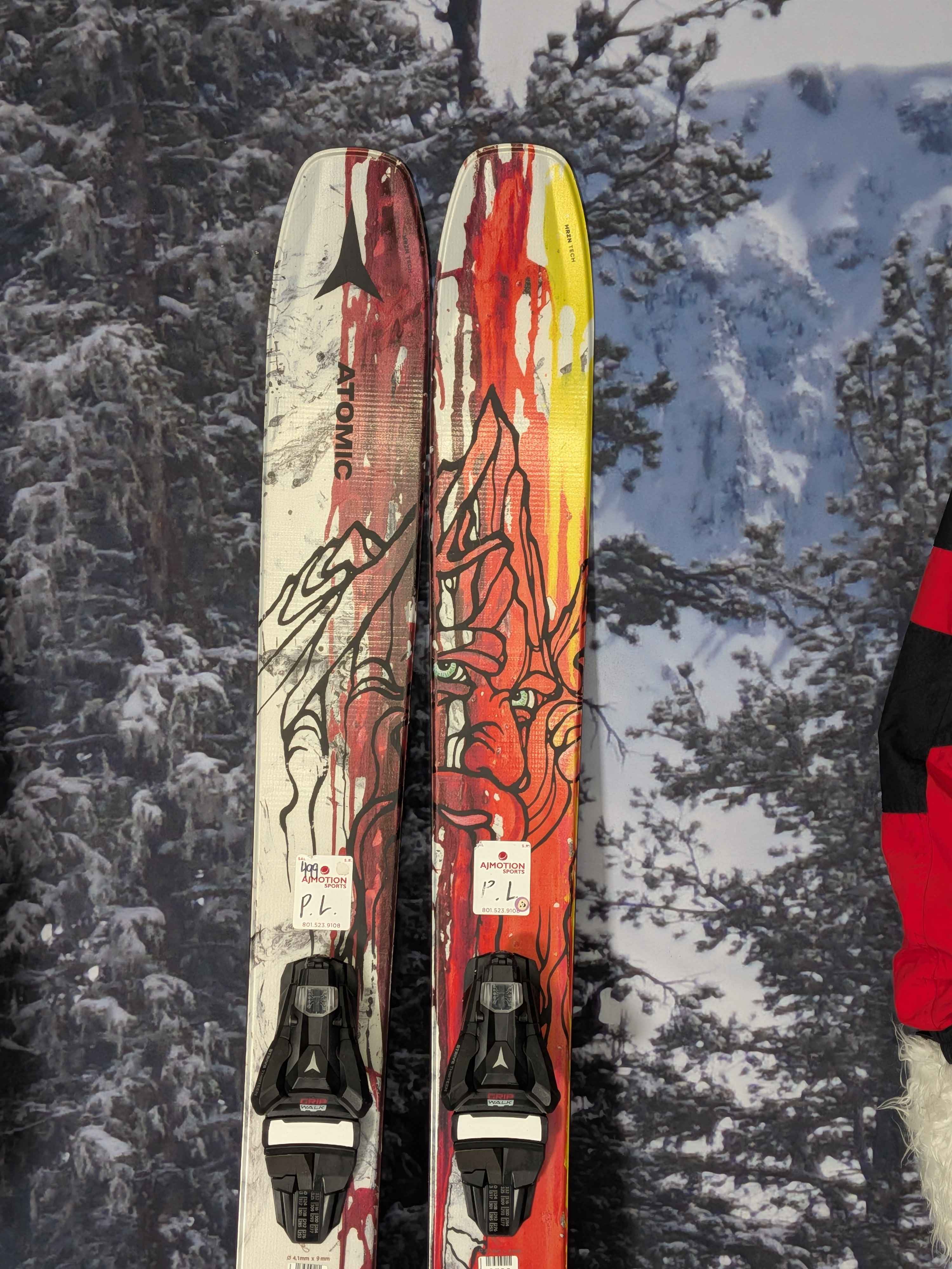 Used Atomic Bent Chetler 110 172 cm Skis w/ Atomic Strive 13 Demo Bindings
