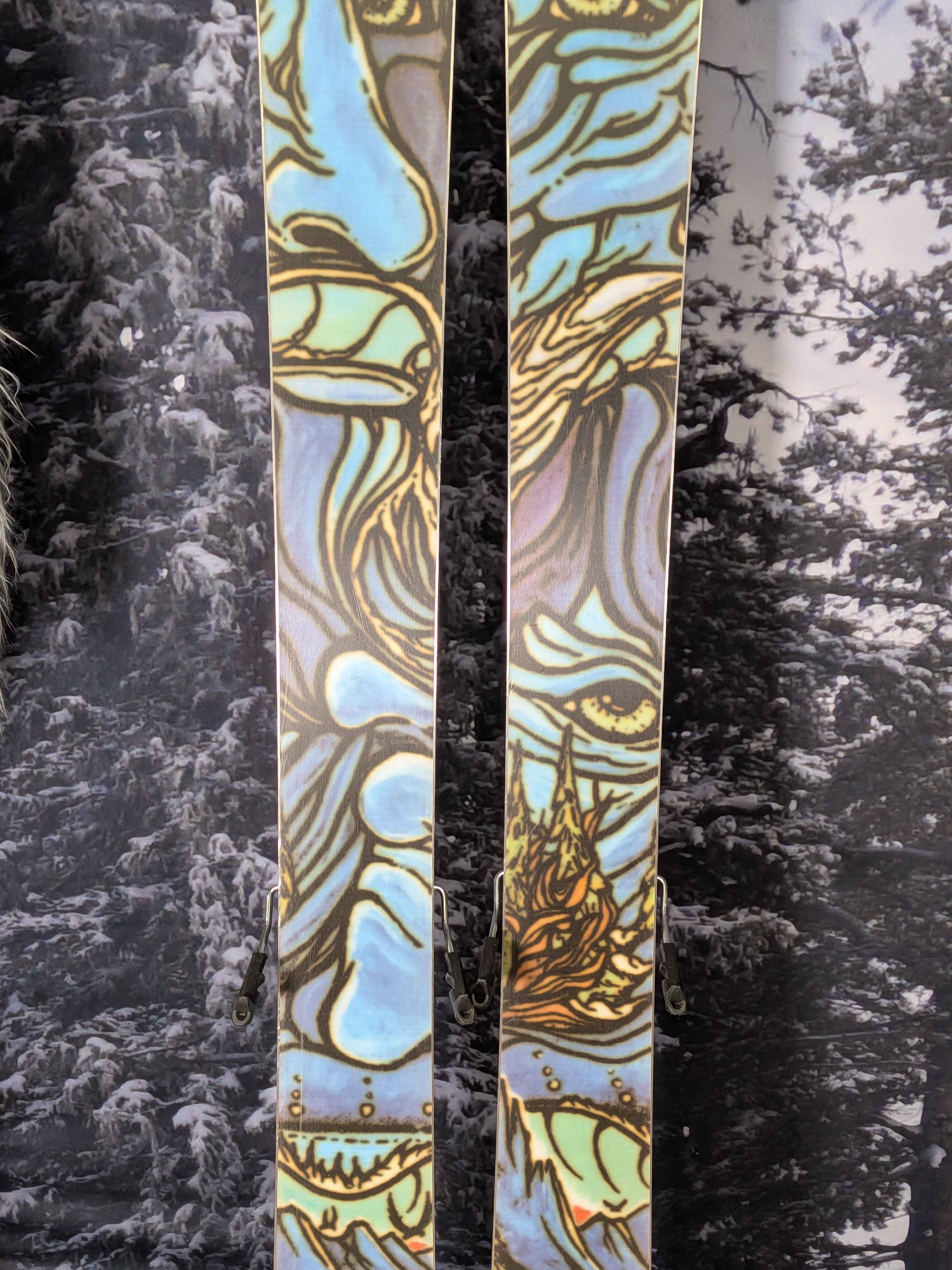 Used Atomic Bent Chetler 110 172 cm Skis w/ Atomic Strive 13 Demo Bindings