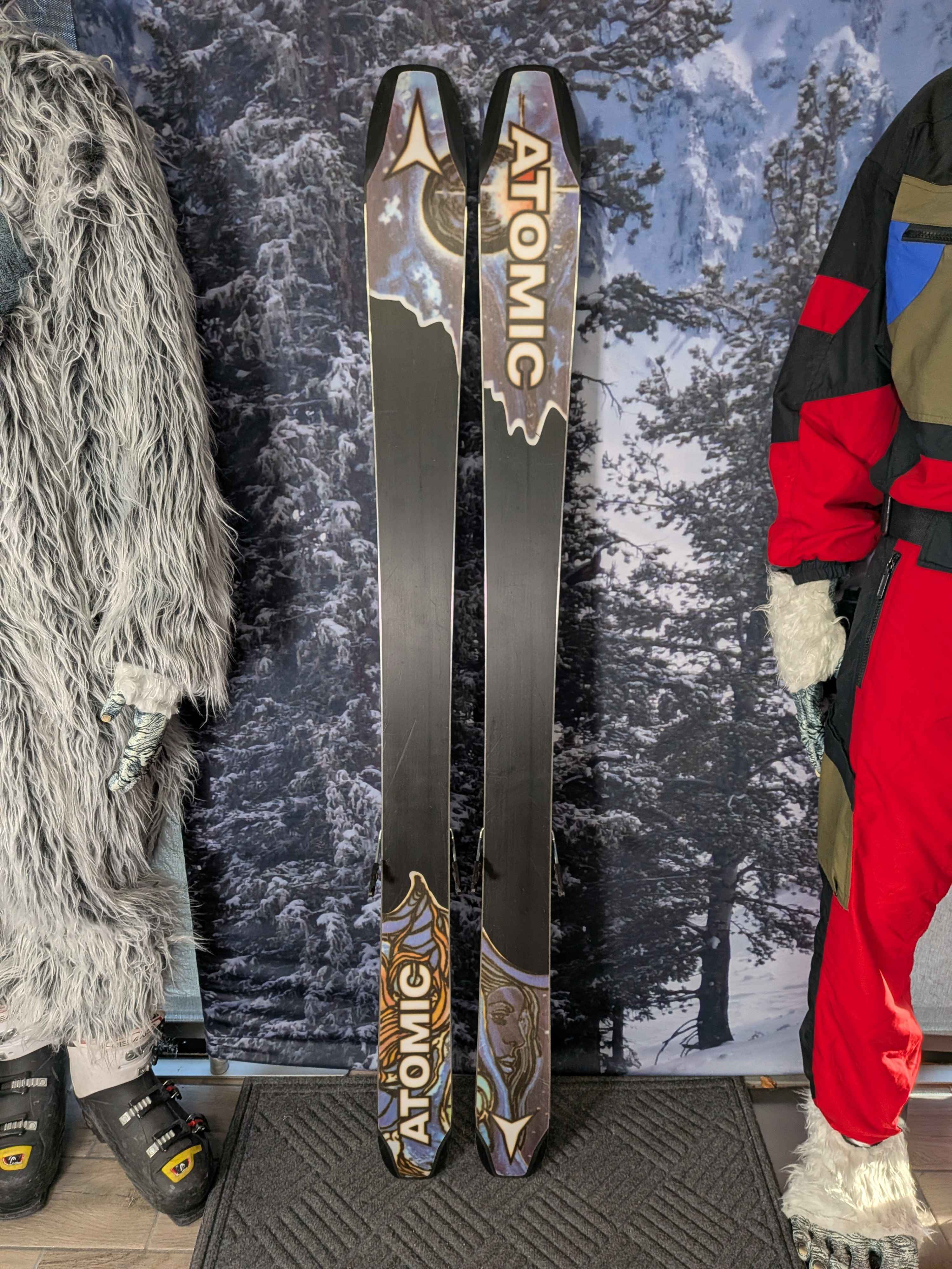 Used Atomic Bent Chetler 100 164 cm Skis w/ Atomic Strive 11 Demo Bindings