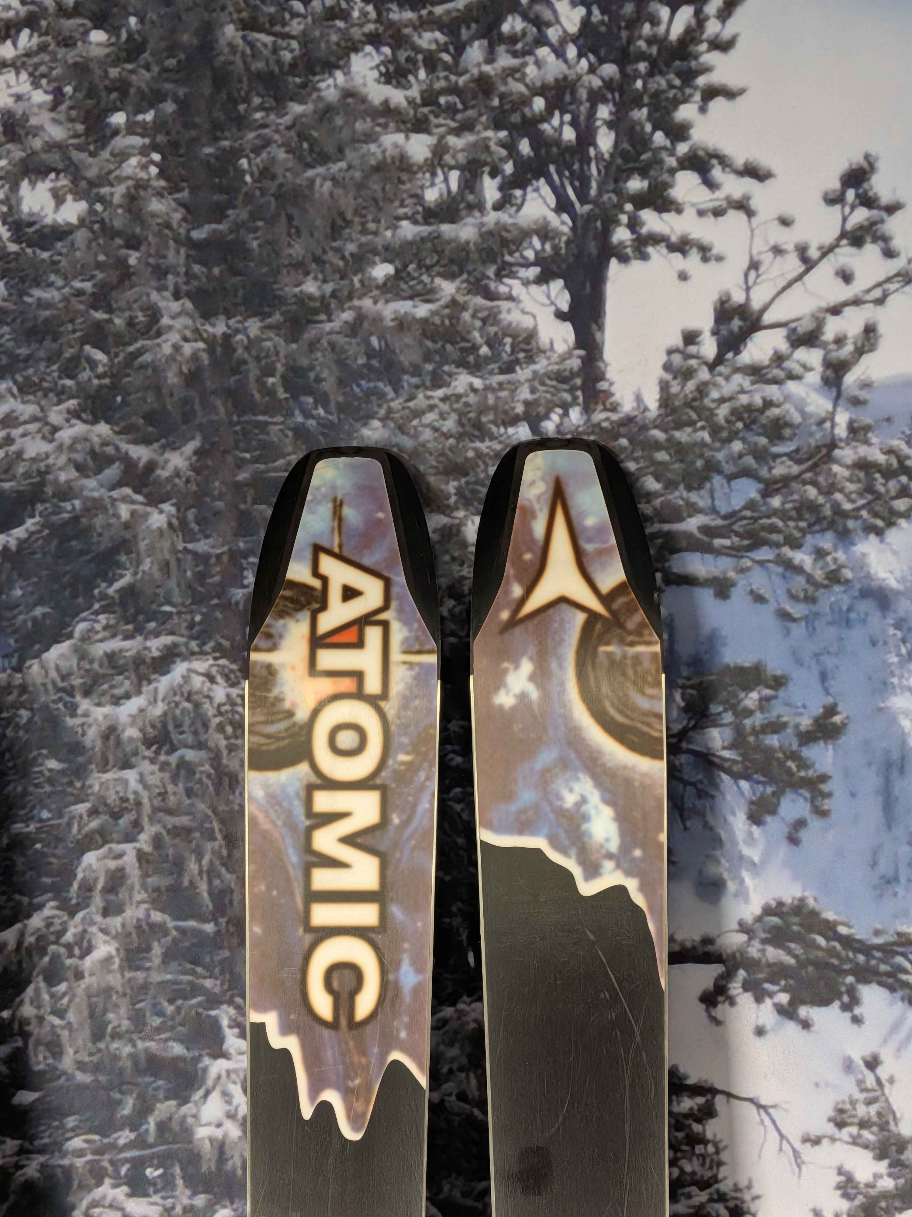 Used Atomic Bent Chetler 100 172 cm Skis w/ Atomic Strive 11 Demo Bindings