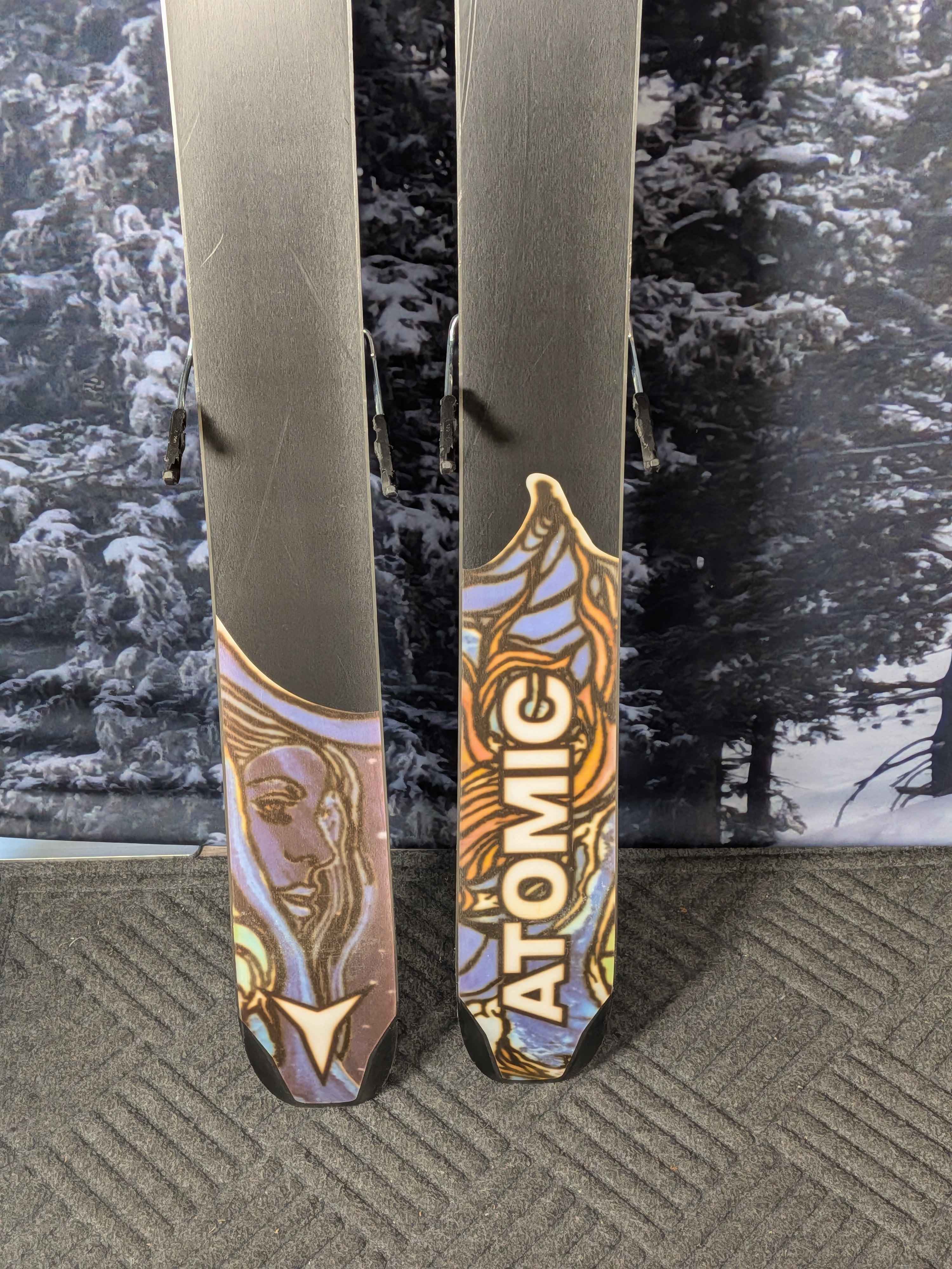 Used Atomic Bent Chetler 100 172 cm Skis w/ Atomic Strive 11 Demo Bindings