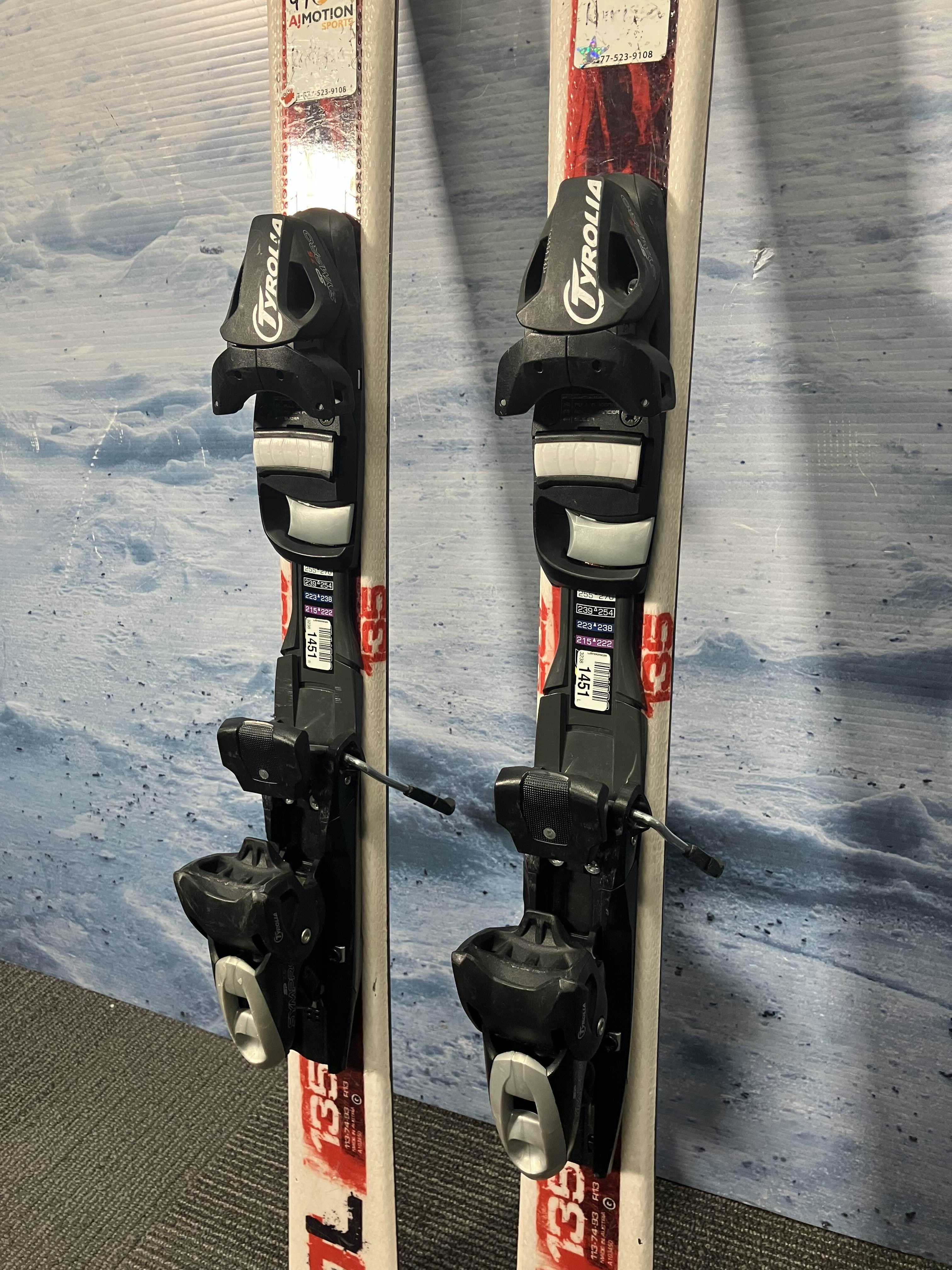 Used 2010 Atomic Etl Ski w/ Tyrolia Sp 7.5 Demo Bindings - 135CM