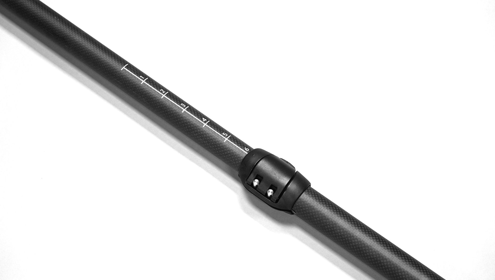 100% Carbon Fiber Composite Shaft reduces weight and adds stiffness 100% Carbon Fiber Blades. Double Paddle Adjusts between 112