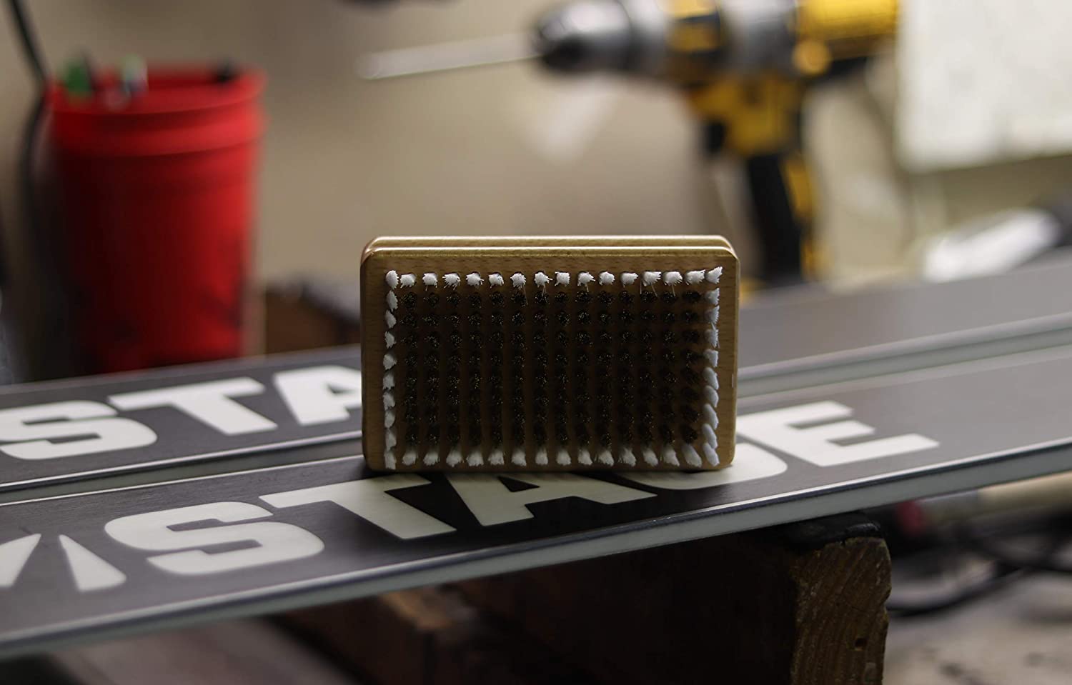 Ergonomic Wood Grip Coarse Stiff Brass Bristles Outer Ring of Soft Nylon Bristles Perfect for ski prepping and cleaning