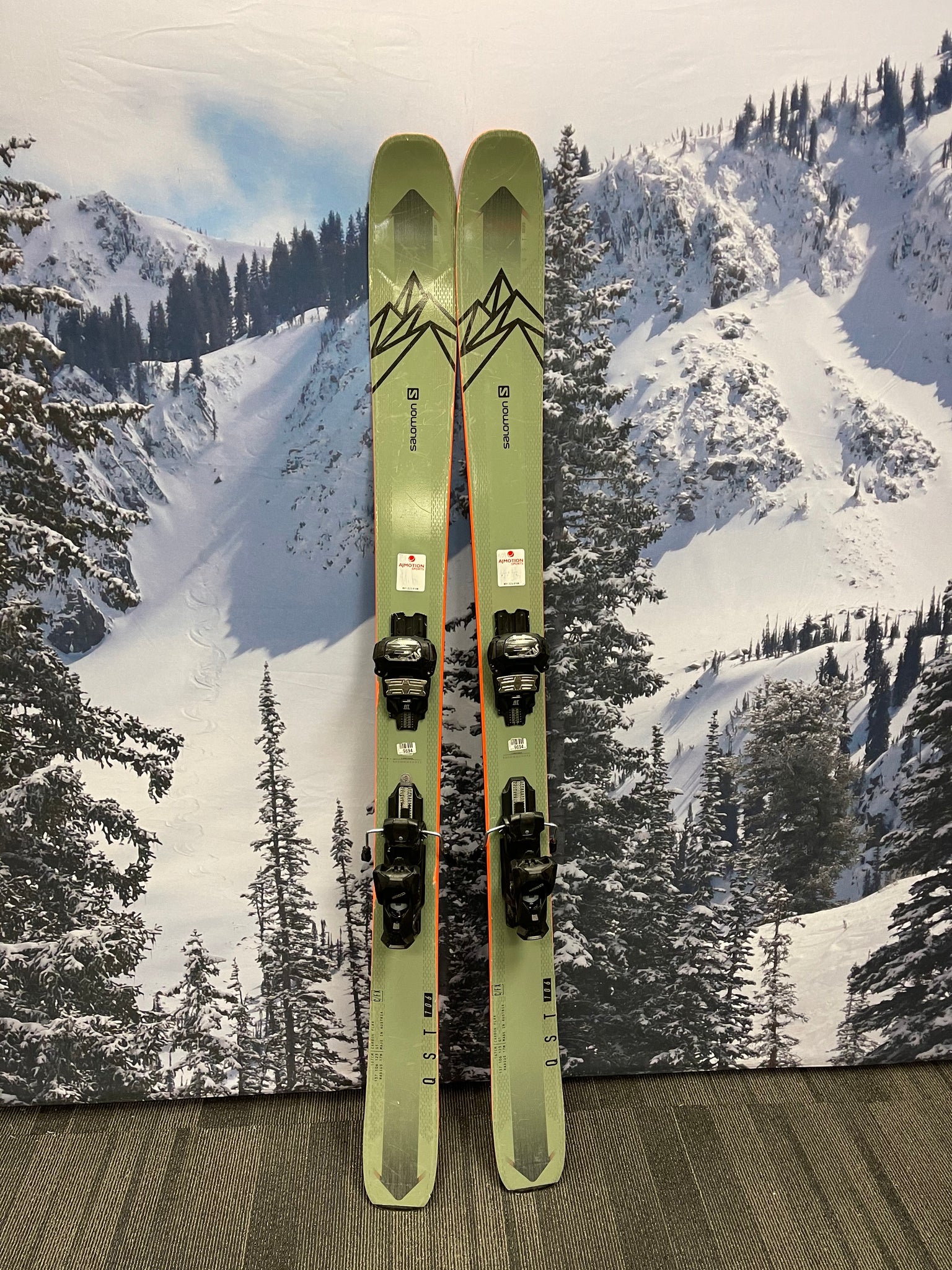 USED Salomon QST 106 167cm w/ Tyrolia Attack 13 Bindings - 20/21 All-Mountain Ski