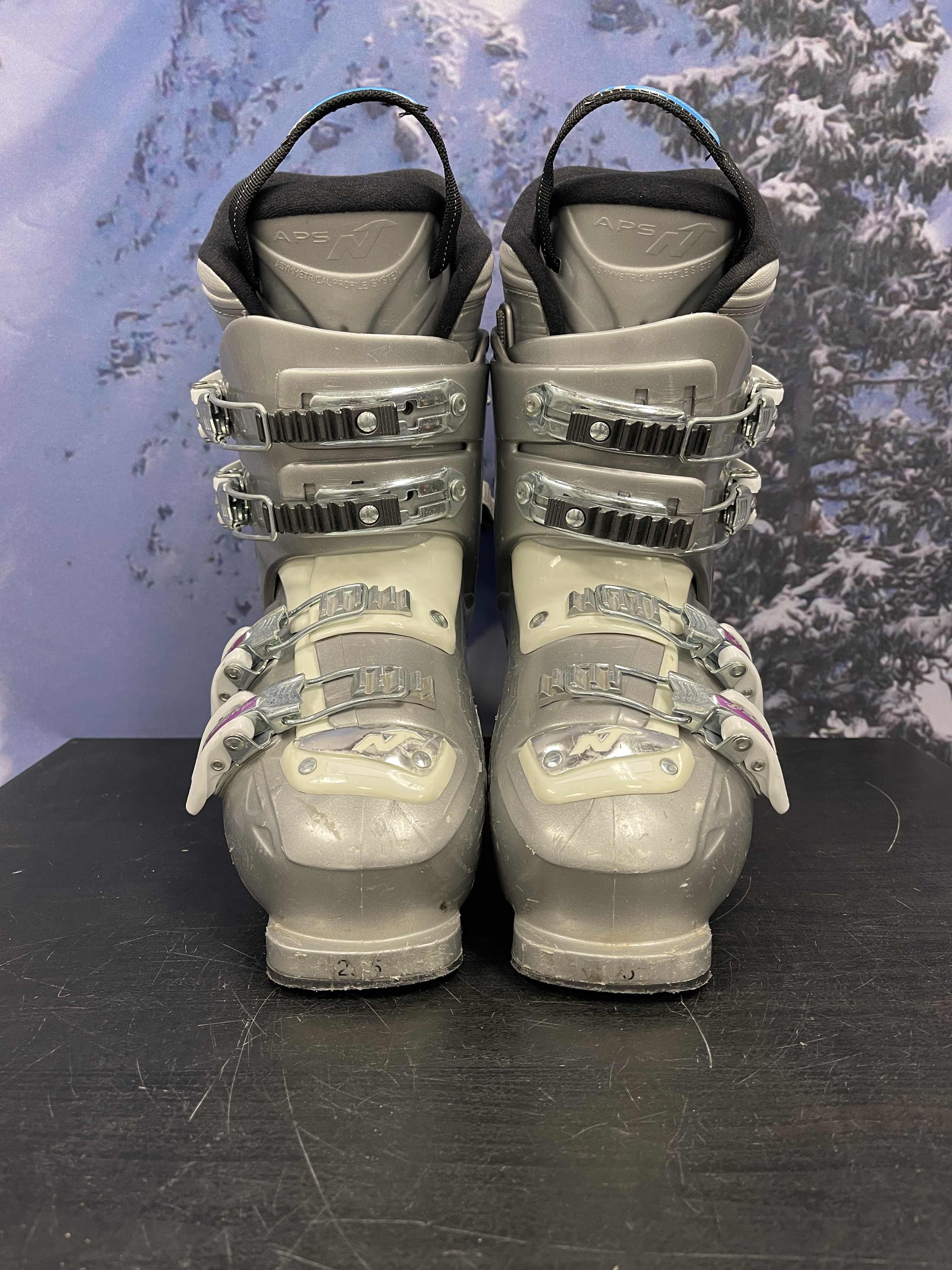 Used Nordica One Easy W 5 Ski Boot 23.5