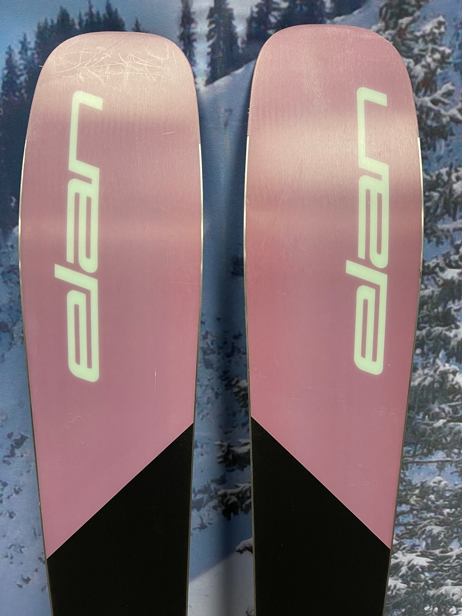 USED Elan Ripstick 102 W 154cm w/ Attack 13 Bindings - 2021 Women's Ski