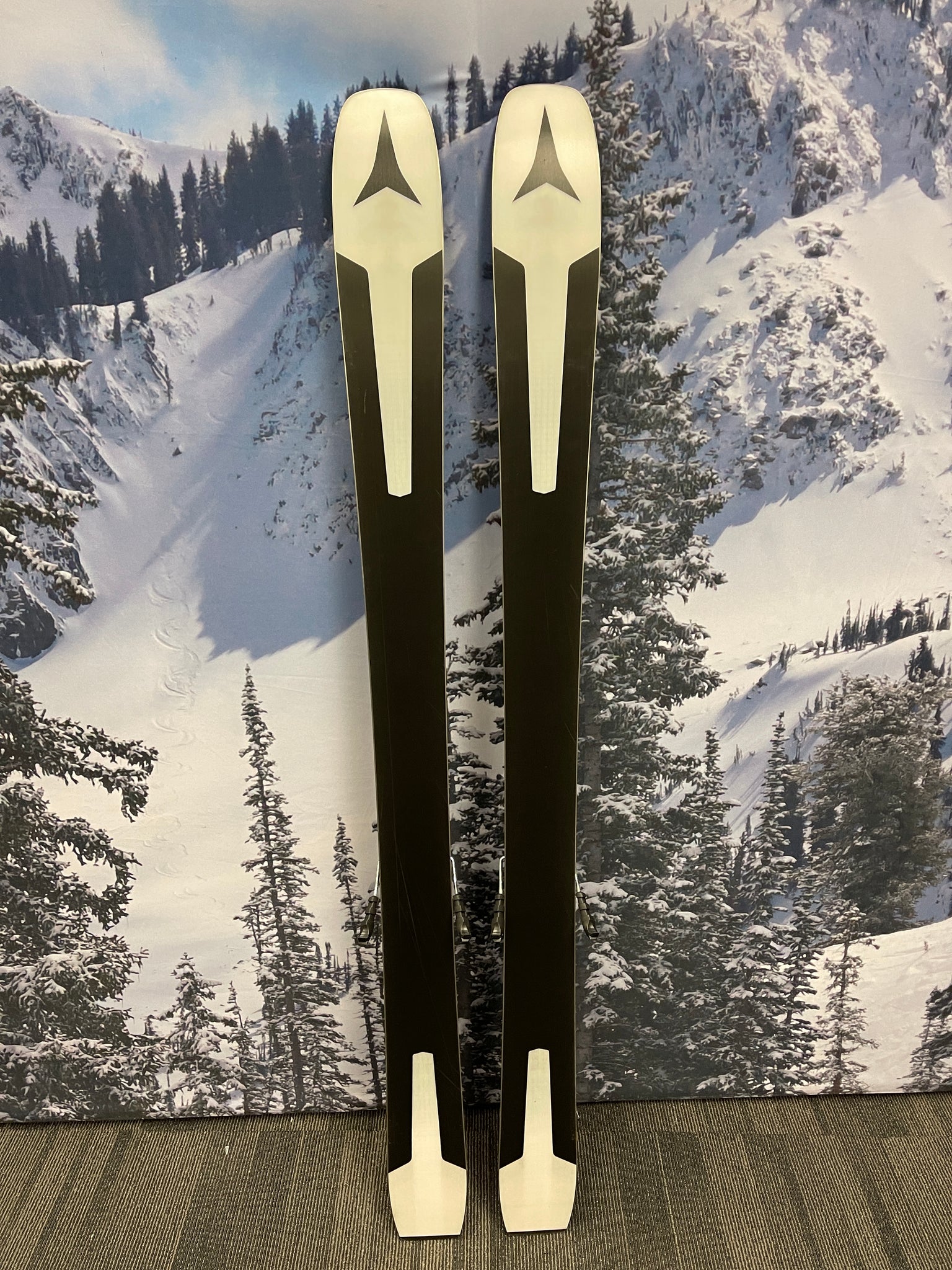 Used Atomic Vantage 97 C 156cm w/ Tyrolia SP 10 Binding- Women's Ski - 2021
