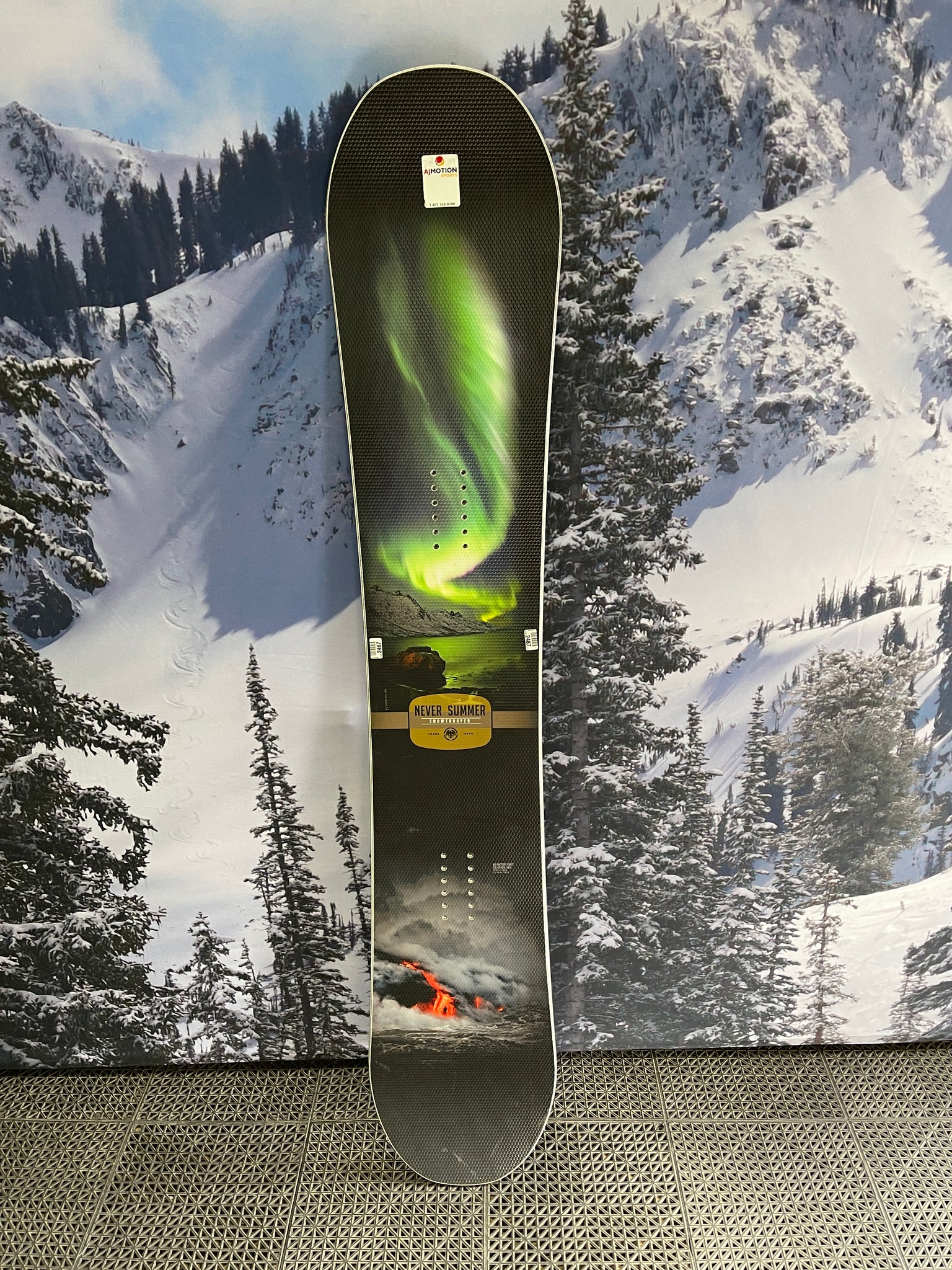 USED Never Summer Snow Trooper 159cm - 2020 All-Mountain Snowboard