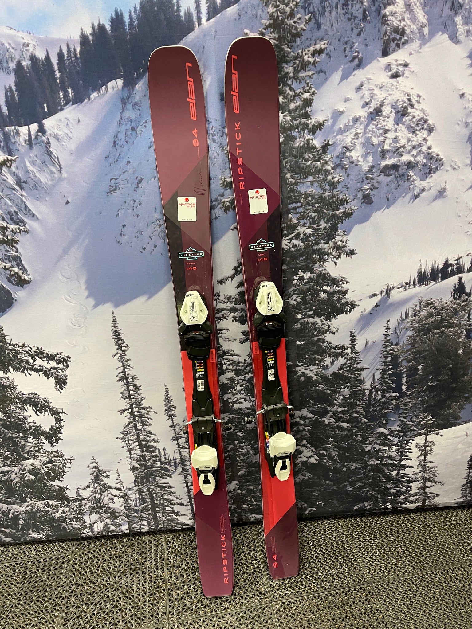 USED Elan Ripstick 94 W 146cm w/ Tyrolia SP 10 Bindings - 20/21 Women's Ski
