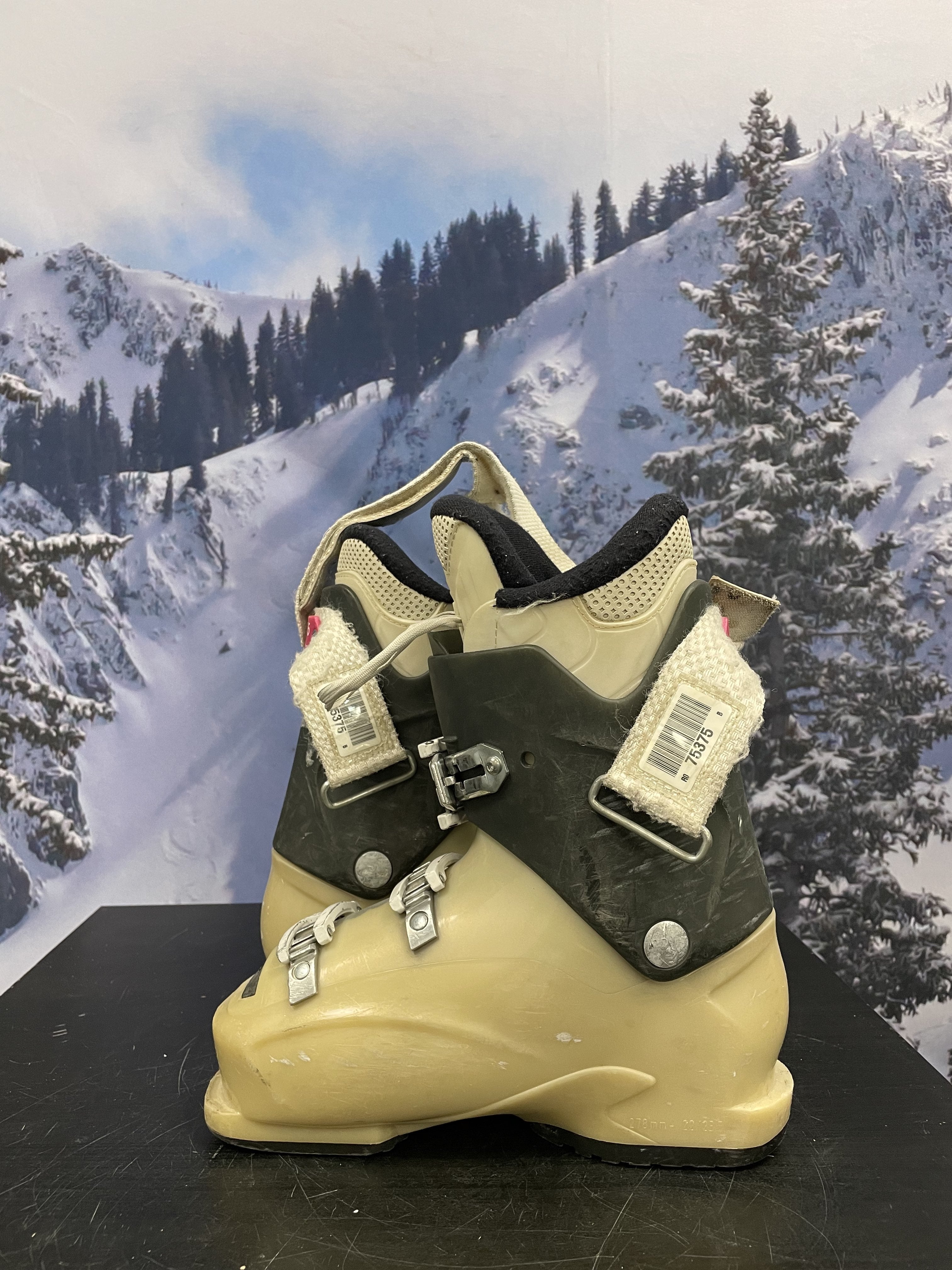 Used Rossignol Kelia Ski Boot - 23.5