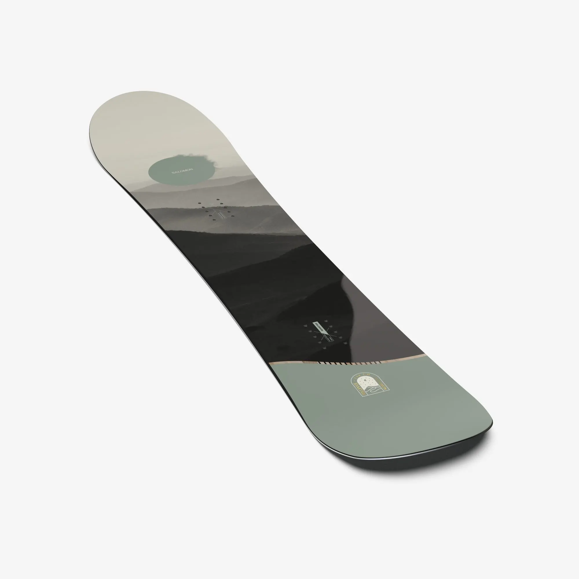 Designed for ladies looking for precise edge control. Whether you’re, ripping pow or carving groomers, the wider design with the control under your back foot and allows for smooth maneuverability, speed, float, and belongs in every quiver.