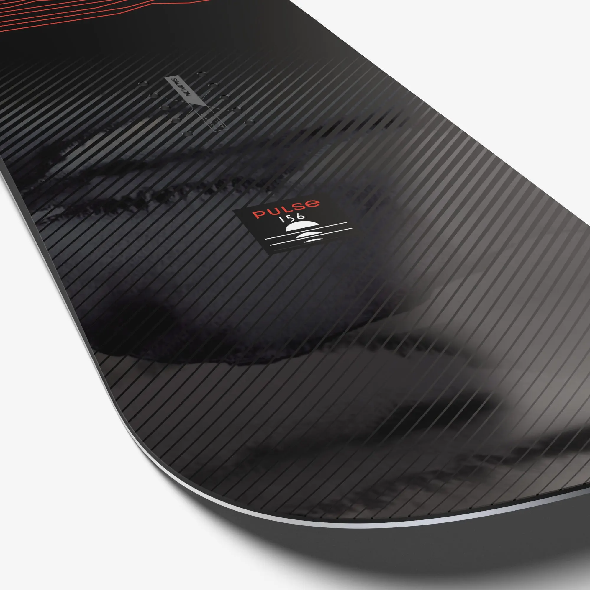 The Pulse snowboard features a soft flex and a forgiving profile, facilitating progression and lowering consequences for beginners. This versatile, directional twin features Bite Free Edges and Flat Out Camber for a catch free ride.