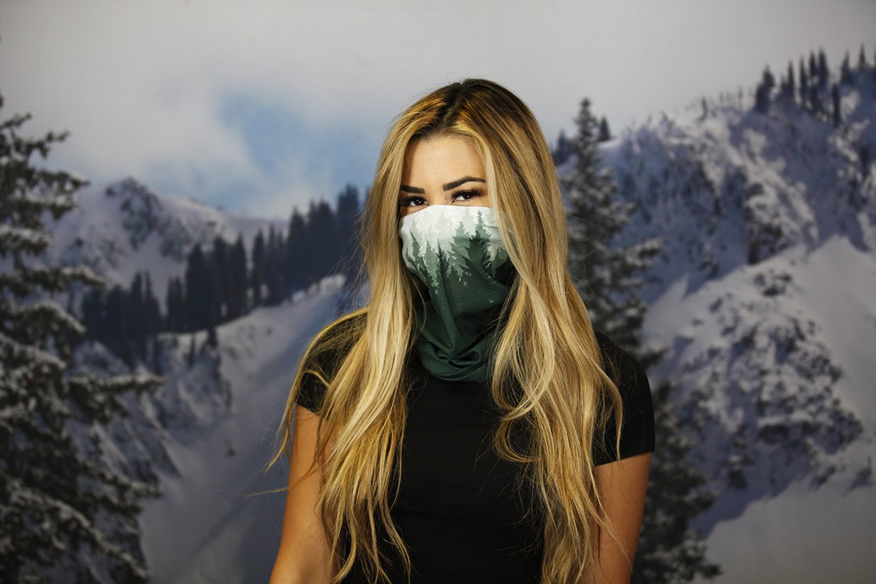 100% polyester microfiber. 100% seamless. One size fits most. Protection against the sun.  Protection against the wind. Quick drying.  Weighs 1.1 ounce. Machine washable.