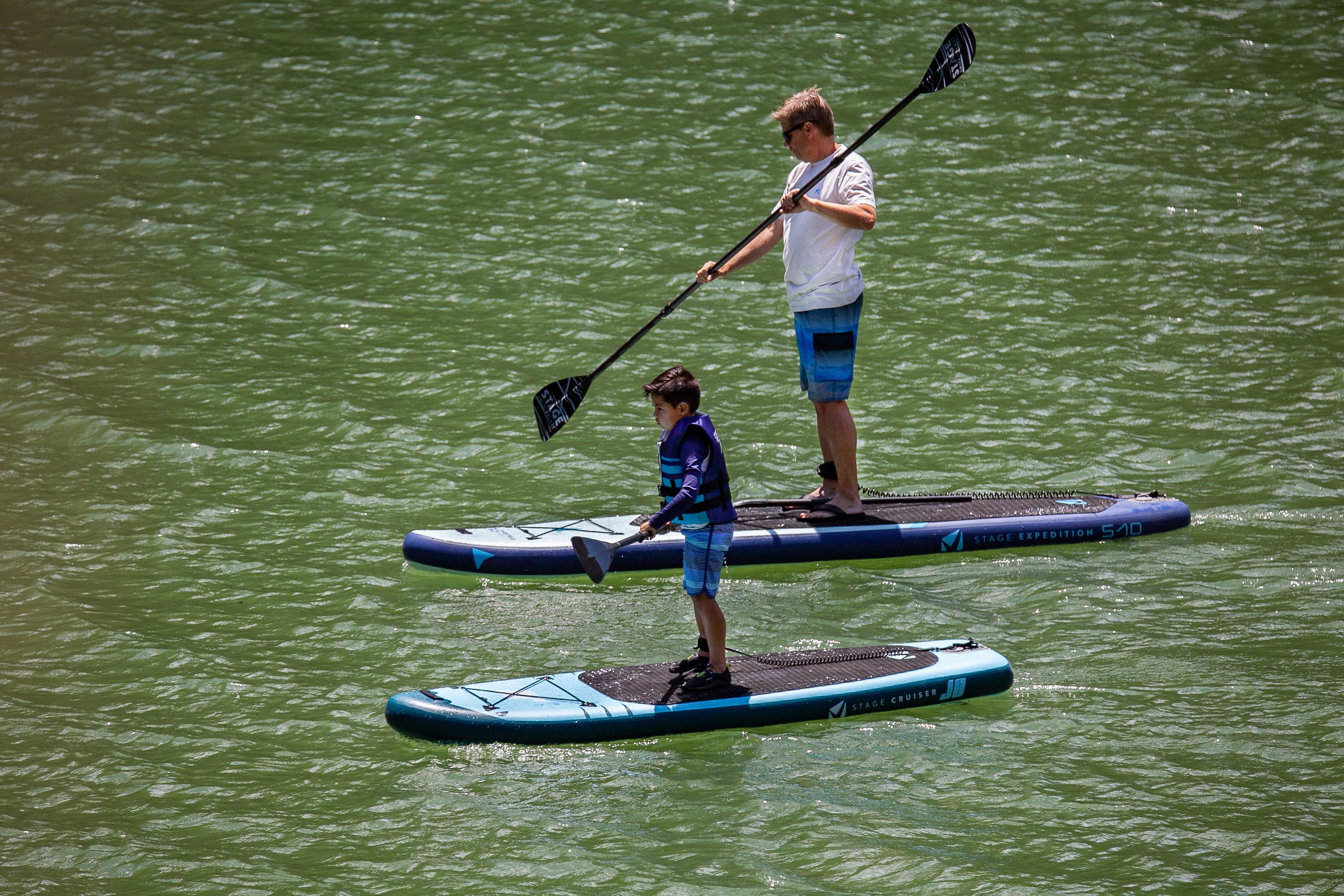 The J8 Junior Cruiser is the perfect SUP board the little adventurers! The smaller dimensions offer a more manageable and lightweight design to make sure your little ones are safe and having fun on the water. The J8 Cruiser is made with super durable and long lasting military grade 2-ply PVC, as well as drop stitch technology which makes an inflatable just as rigid and stable as a hard board.